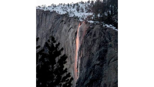 Setiap bulan Februari Air Terjun Yosemite Berubah menjadi ‘Lava’