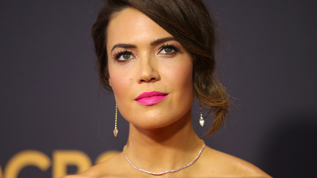 Mandy Moore on 'This Is Us': 'There's darkness coming'