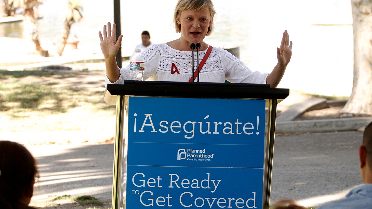 Martha Plimpton interview: 'There's no such thing to me as pro-life. We're  all f***ing pro-life!