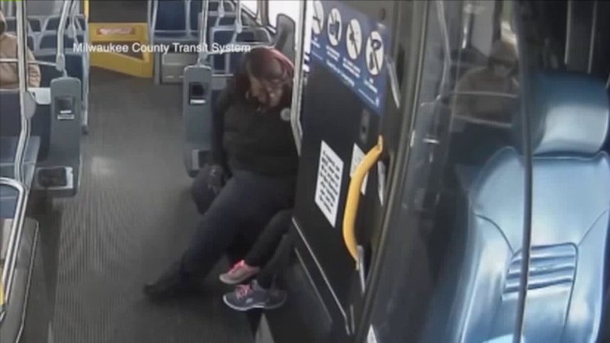 Milwaukee bus driver helps lost girl wandering the streets | Fox News