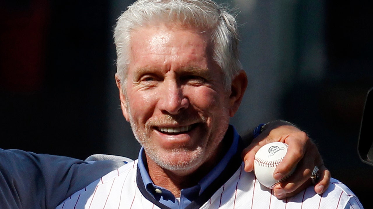Hall of Fame baseball player Mike Schmidt under fire for inappropriate