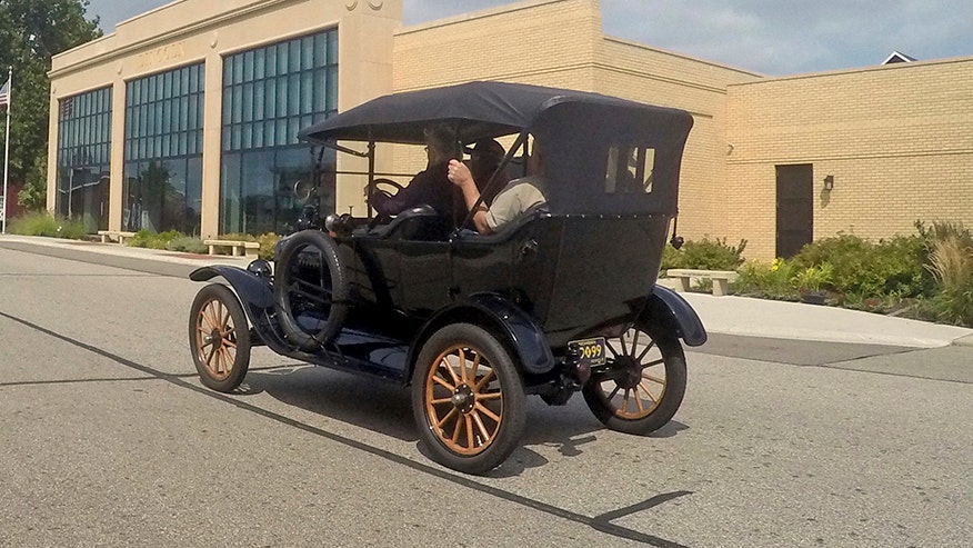 Museum In Michigan Brings Model T Driving To The Masses 