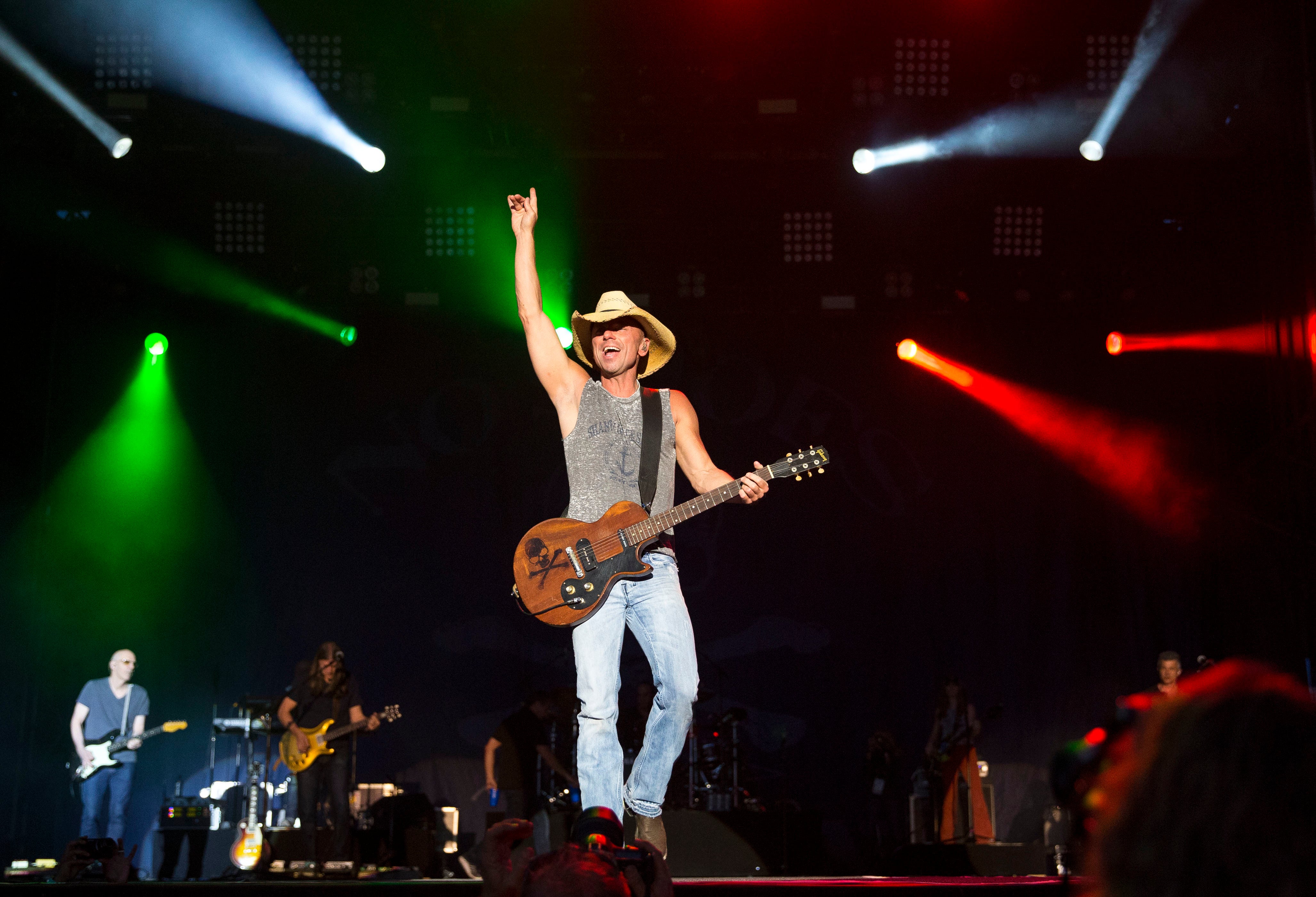 Kenny Chesney to receive Pinnacle Award at CMA Awards