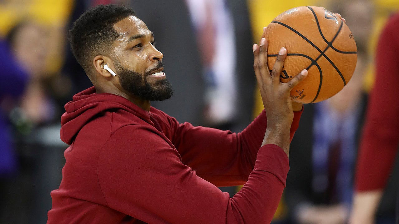 Cleveland Cavaliers' Tristan Thompson storms out of interview after question about Stephen Curry