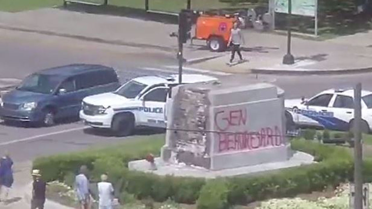 Father Son Arrested For Spraying Graffiti On Confederate Era Monument In New Orleans Fox News 