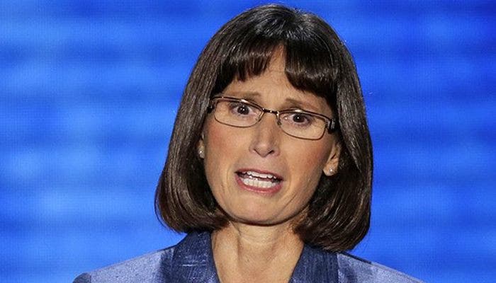 Seorang teman tua Romney membawa air mata ke RNC sementara dia mengingat belas kasih pribadinya