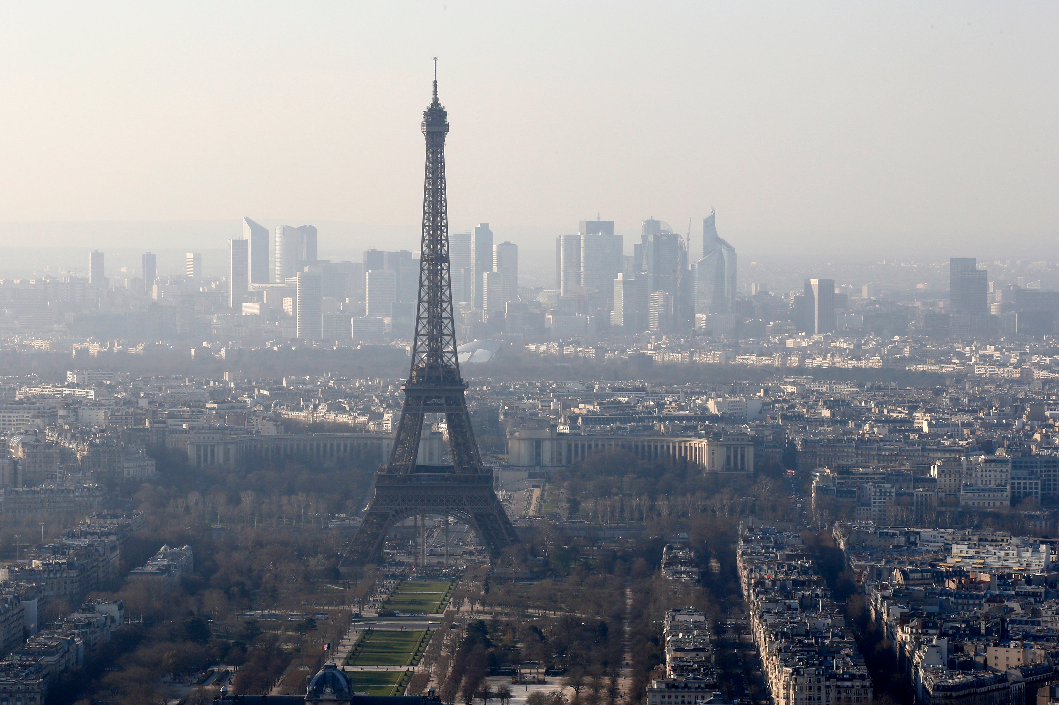 FOX NEWS: Paris shaken by major blast noise caused by fighter jet breaking sound barrier September 30, 2020 at 04:37PM