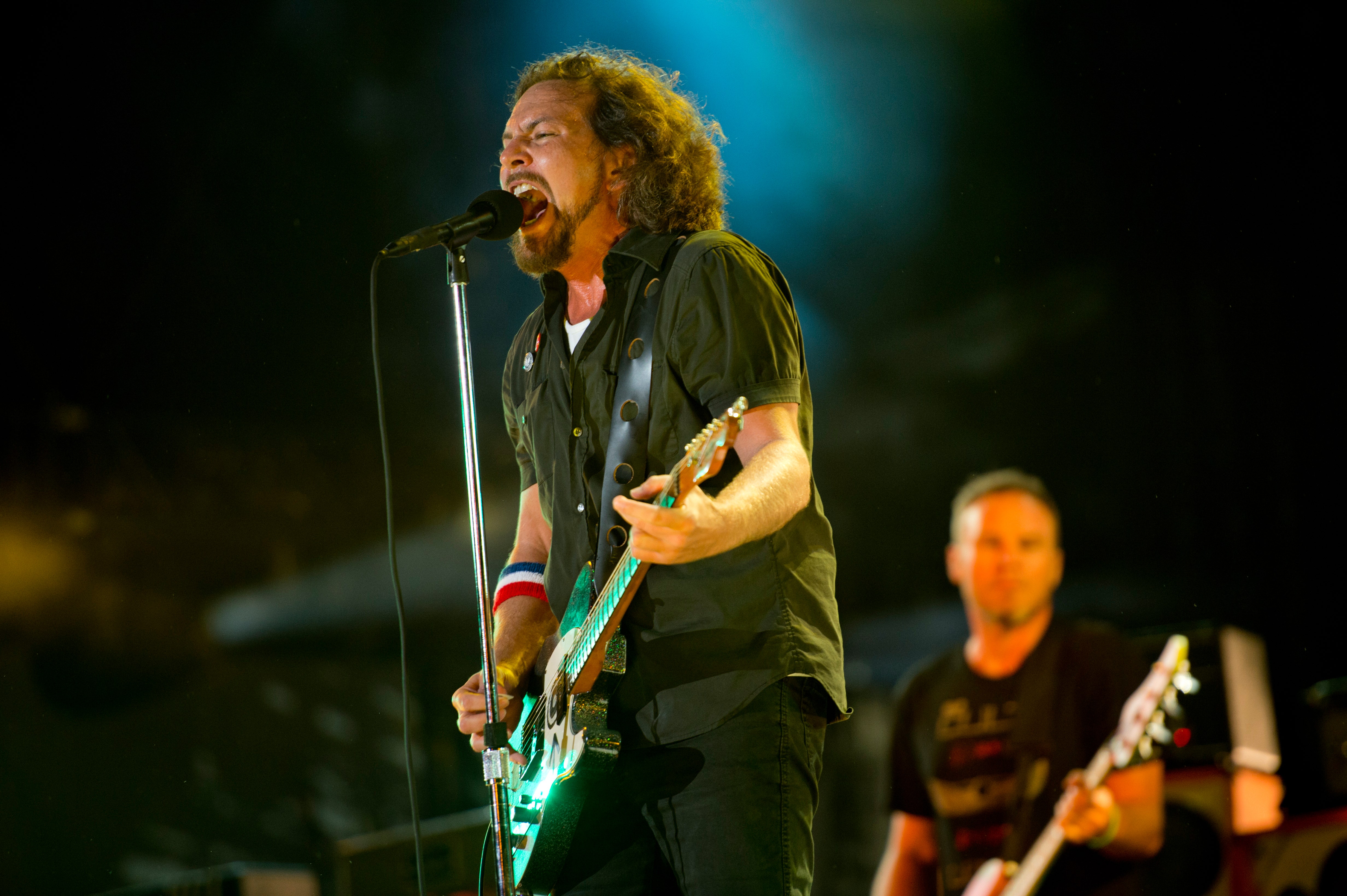 Pearl jam слушать. Pearl Jam. Солист Pearl Jam. Pearl Jam Concert. Pearl Jam фото.