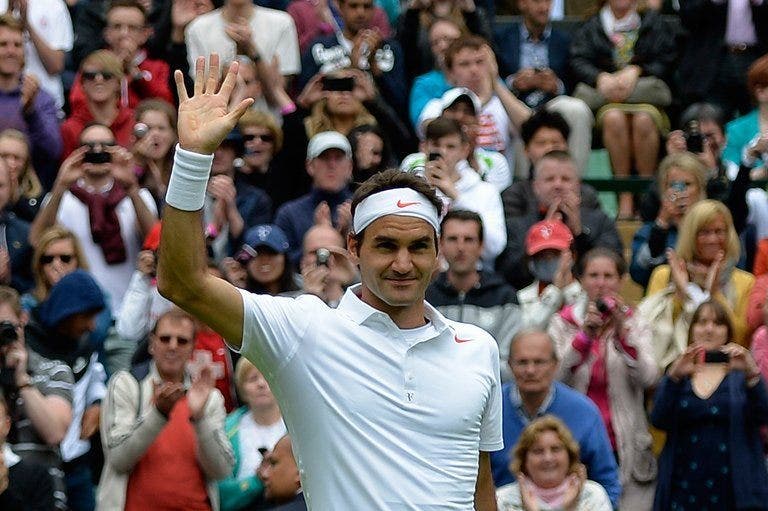 Federer melaju, Azarenka, Sharapova menang