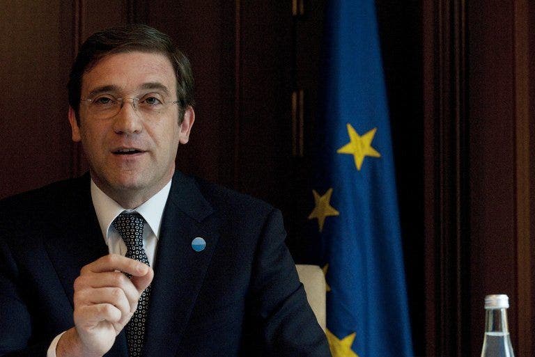 Pemerintah Portugal sedang berjuang untuk bertahan hidup