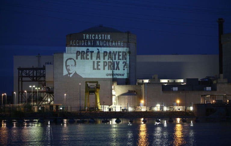 Aktivis Greenpeace membobol pembangkit listrik tenaga nuklir Prancis