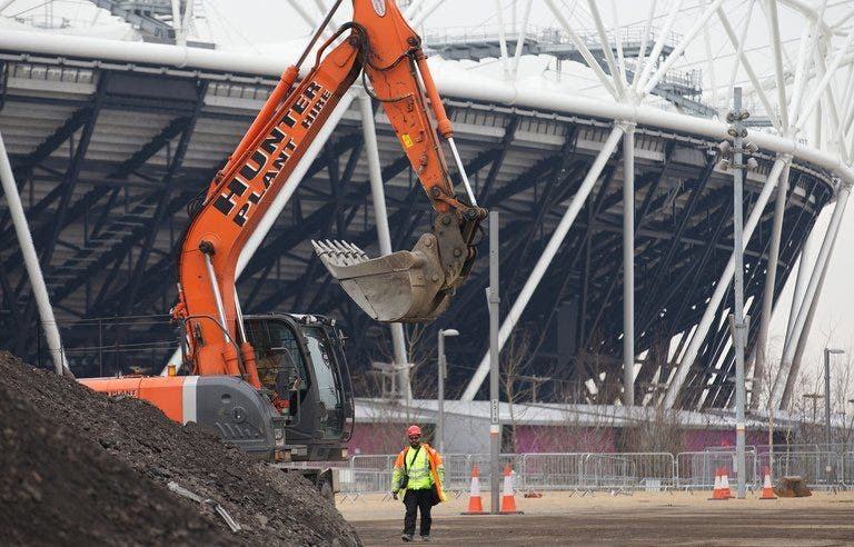 Setahun kemudian, Olimpiade belum menyelesaikan permasalahan di London Timur