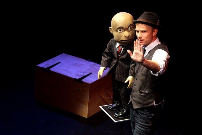 Komedian membantu Afrika Selatan menertawakan masa lalu yang kejam