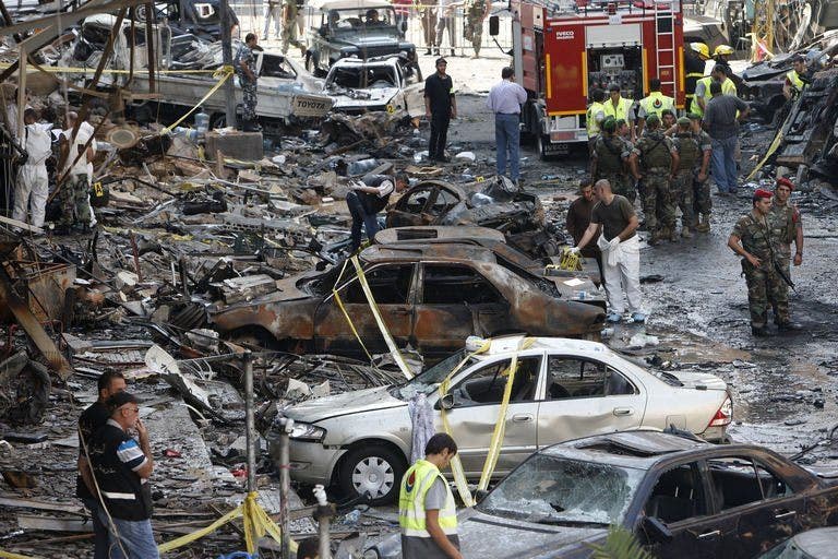Ulama radikal mengatakan Beirut mengebom utang Hizbullah