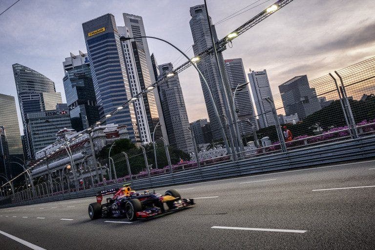 Ecclestone mengatakan IPO Formula Satu Singapura masih berlangsung