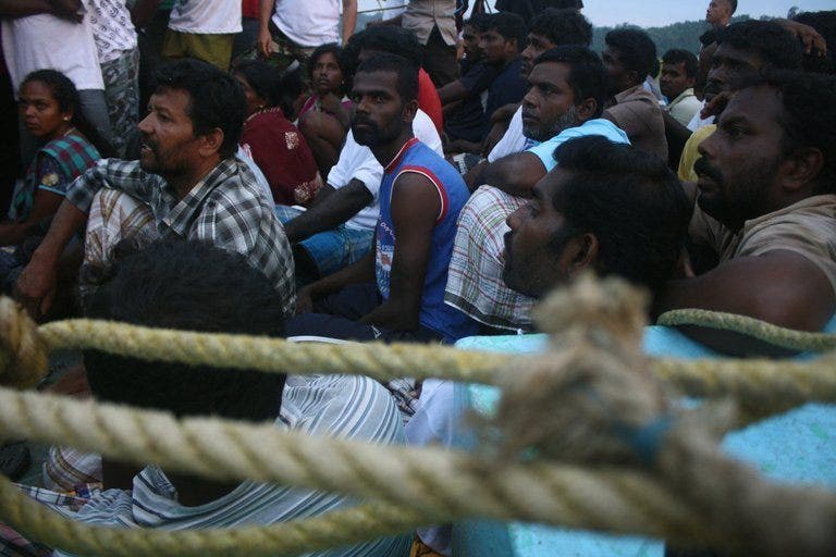 Warga Australia harus diberitahu tentang pembalikan kapal: mantan Panglima Angkatan Laut