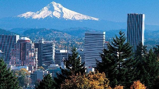 10 Alasan untuk Terbang ke Portland, Oregon Sekarang