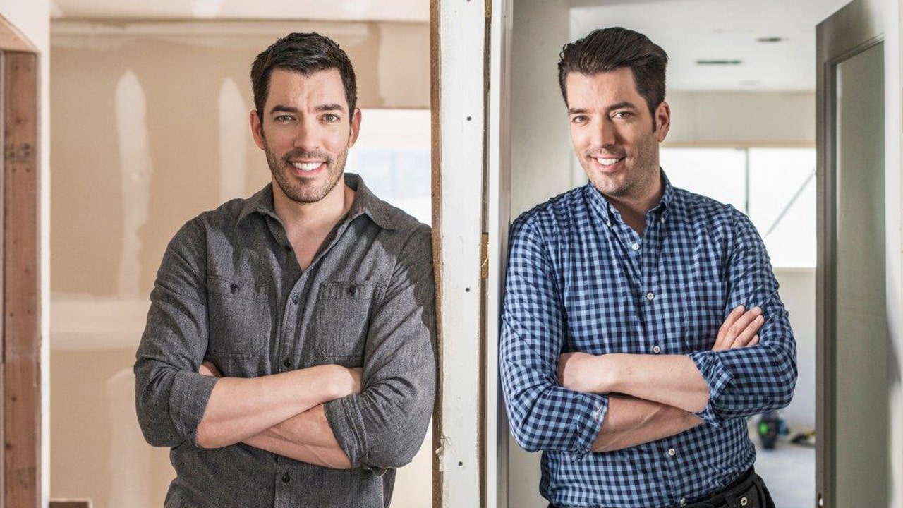 3. Property Brothers' Jonathan Scott Debuts New Blonde Hair ... - wide 3