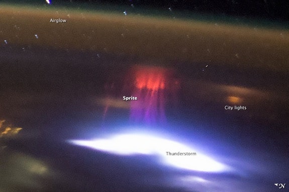 Amazing 'red lightning' photographed from space | Fox News