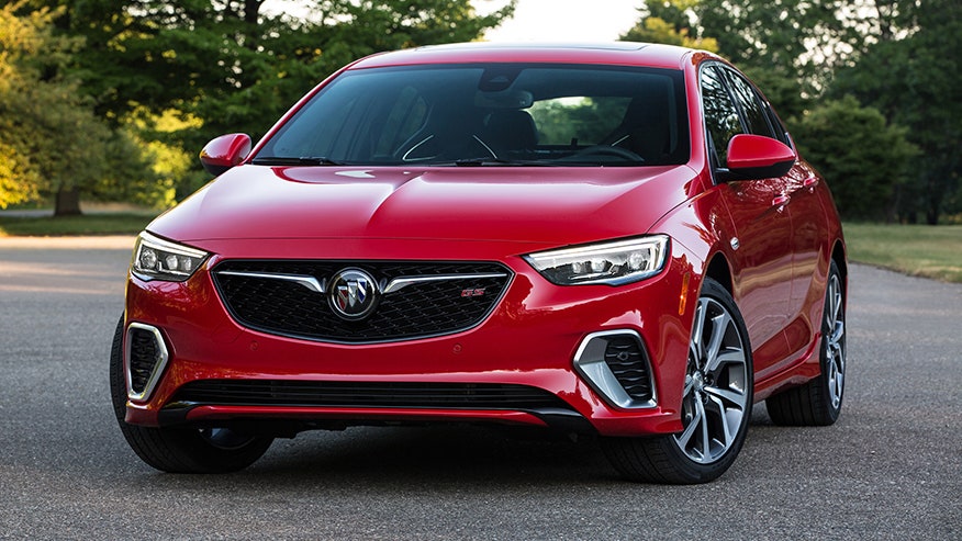 2018 Buick Regal GS debuts with 310-hp V-6, all-wheel drive