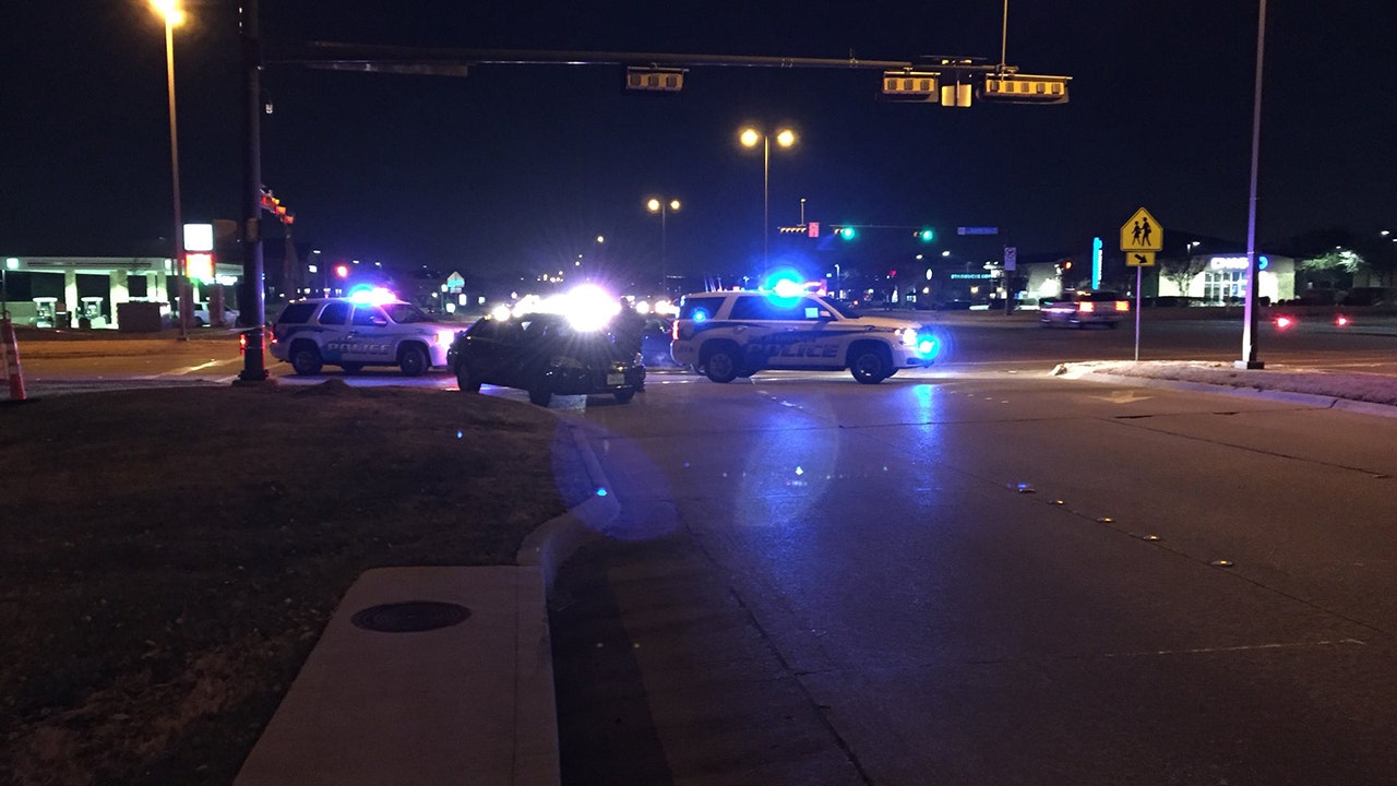 Texas Police Officer Killed, Suspect In Custody After Standoff | Fox News