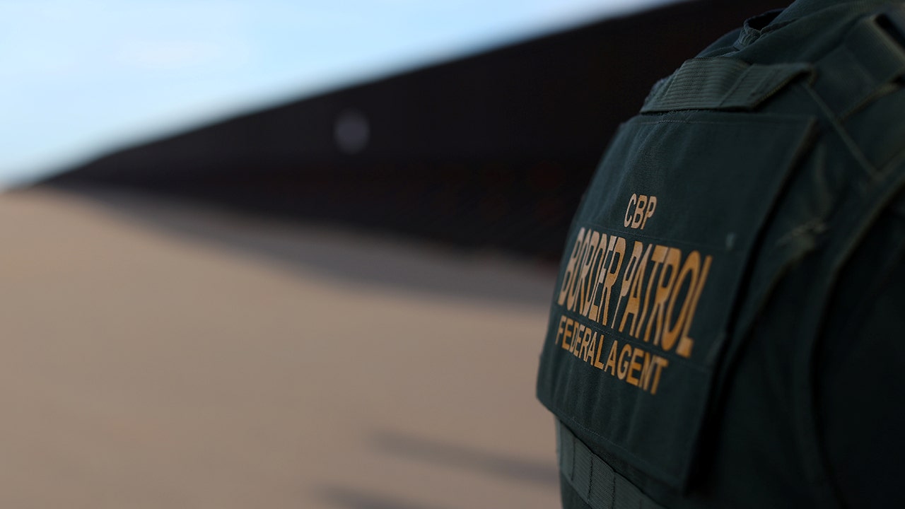 GOP rep shares video of Border Patrol in physical confrontation with suspected smugglers