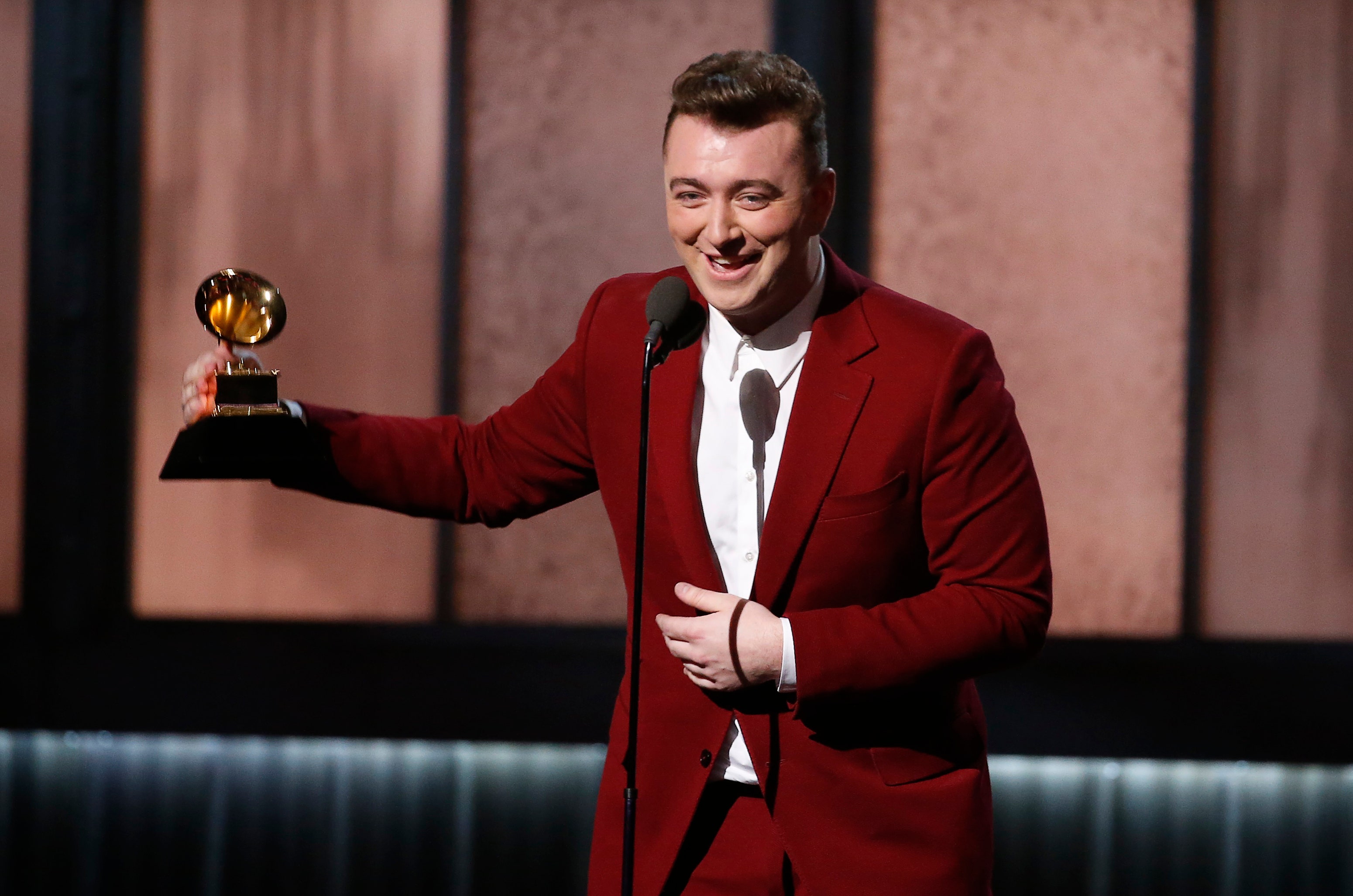 Сэм Смит. Sam Smith Grammy. Sam Smith Grammy 2023. Сэм Смит Грэмми 2023.