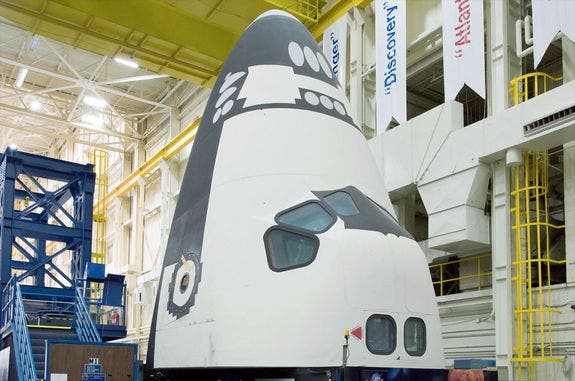 NASA Space Shuttle Trainer Lands at US Air Force Museum | Fox News
