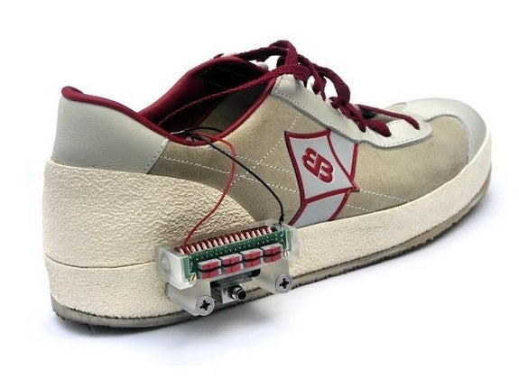 'Smart shoe' devices could charge up as you walk