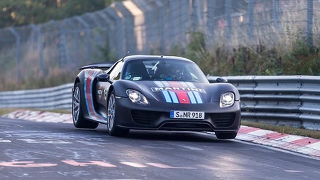 Porsche 918 Spyder sets Nurburgring lap record