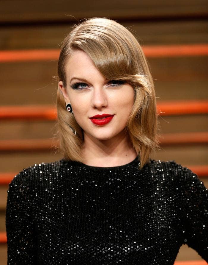 Taylor Swift Visits Rhode Island Children's Hospital for Truly Good ...