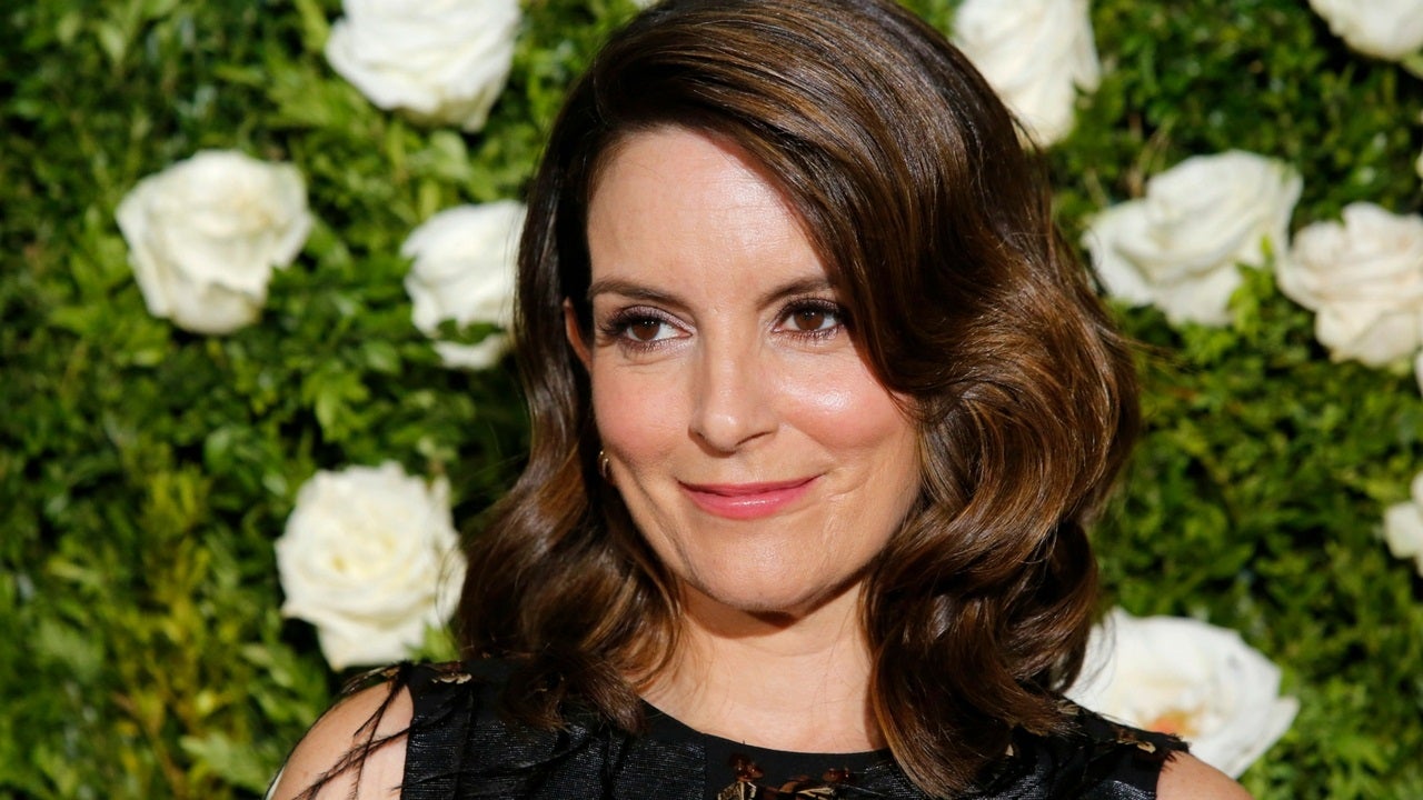 Golden Globes 2021: Tina Fey says not to expect 'much politics at all'