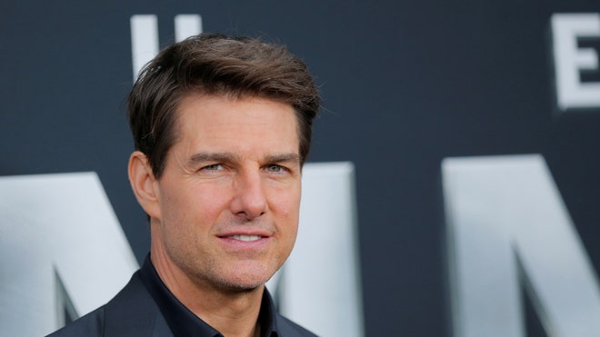 Tom Cruise lands helicopter in UK family's garden, takes them for a ride: 'It was surreal'