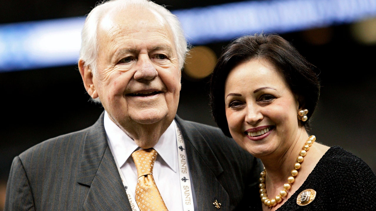 Longtime New Orleans Saints owner Tom Benson dies at age 90
