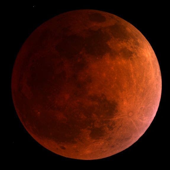 Under a 'Blood Moon': First total lunar eclipse of the year wows stargazers