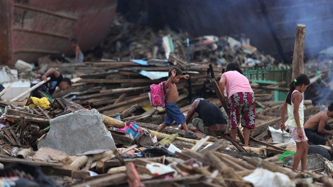 Vietnamese Rescued From Philippine Typhoon Devastation Return Home To 