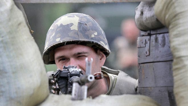 Ukraina memulai serangan terhadap pemberontak di kota Slovyansk di bagian timur