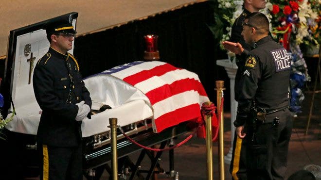 Law enforcement, Navy personnel mourn slain Dallas officer