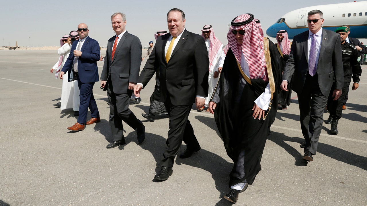Pompeo lands in Saudi Arabia to meet with King Salman over missing writer