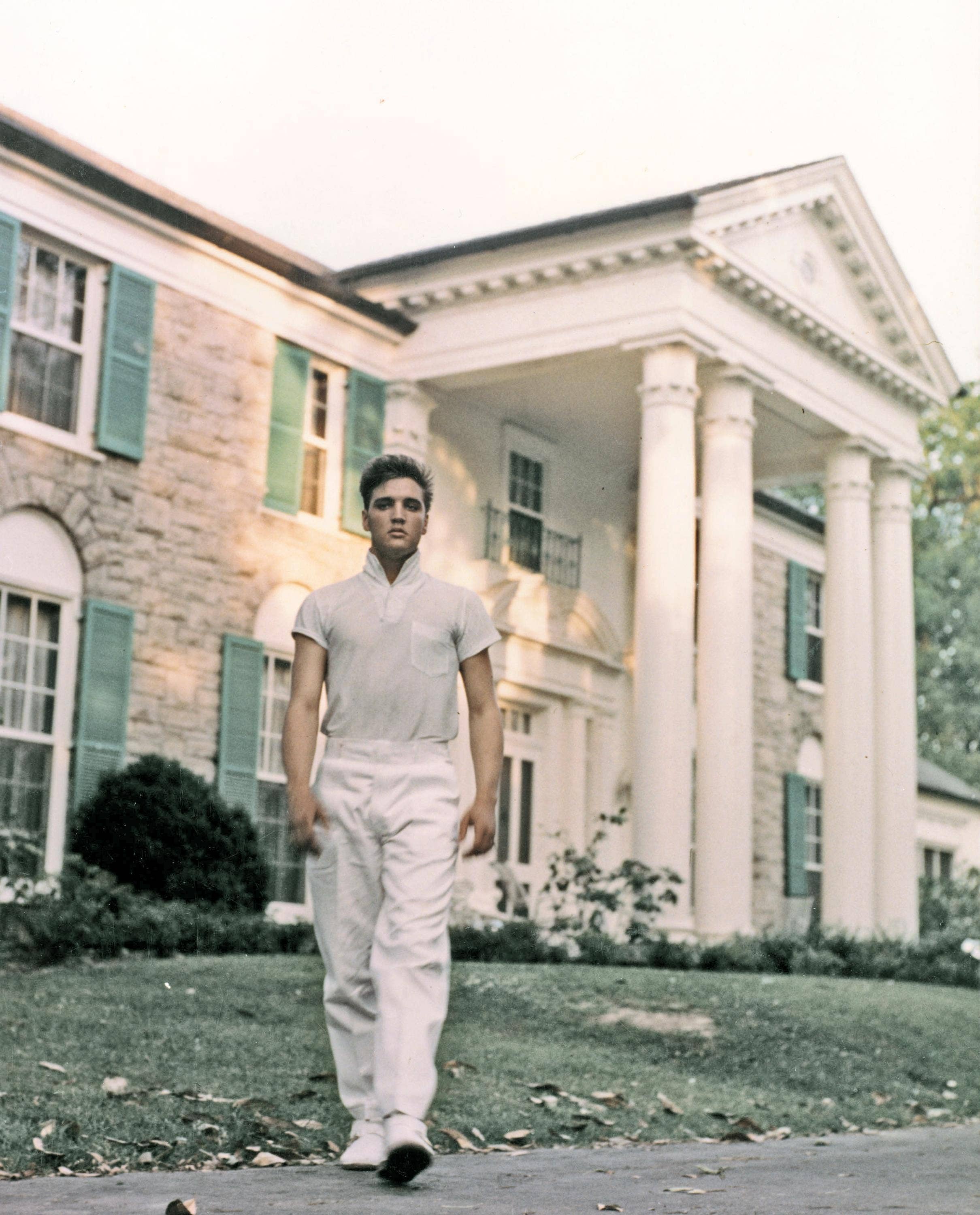 On this day in history, March 19, 1957, Elvis makes down payment on Graceland