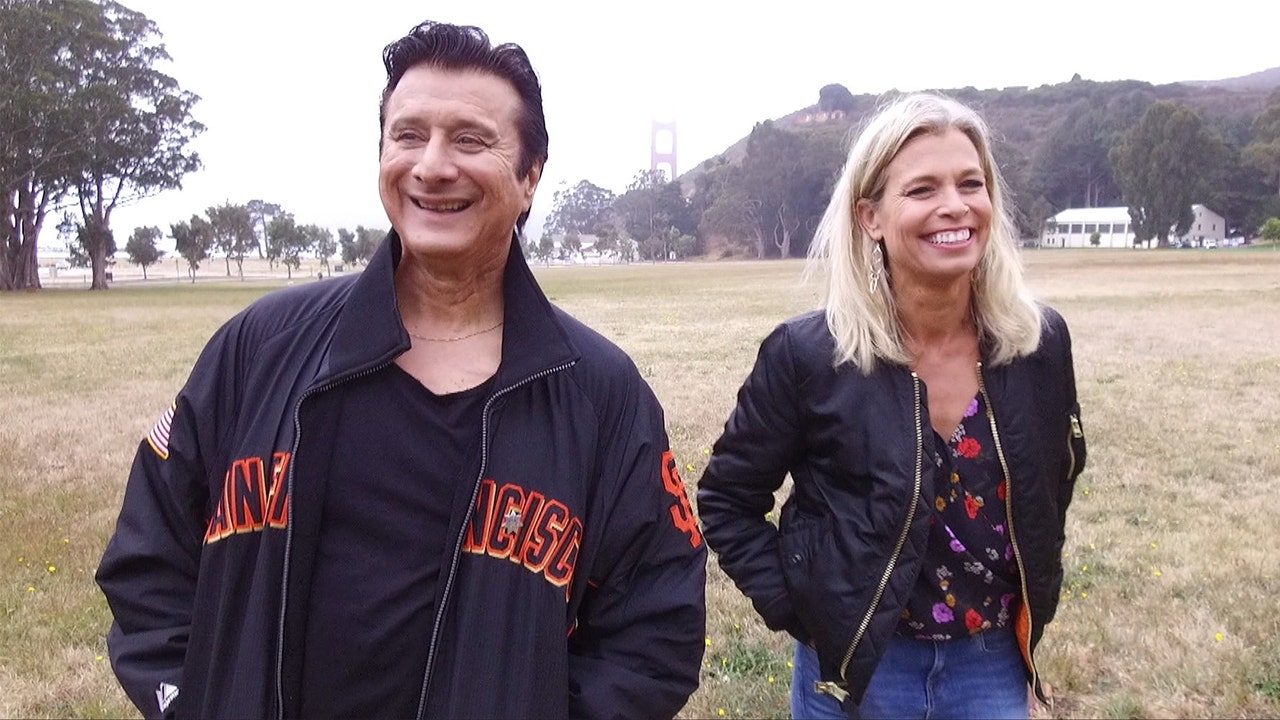 Former Journey frontman Steve Perry reveals why he left band at its height.