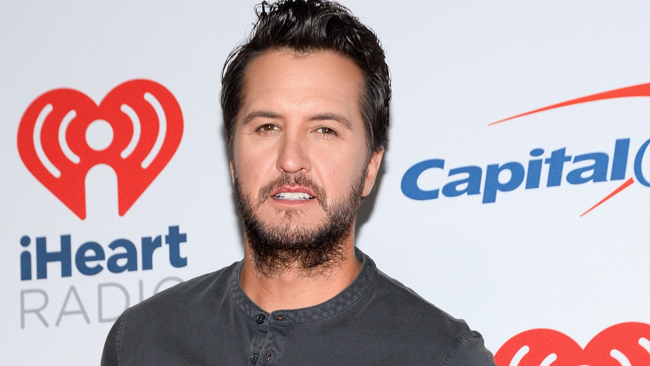 Luke Bryan reveals painful injury after fishing hook gets stuck in his finger: 'This is gonna leave a mark'