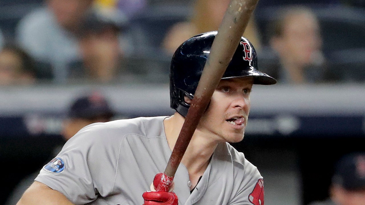 Brock Holt completes the first playoff cycle