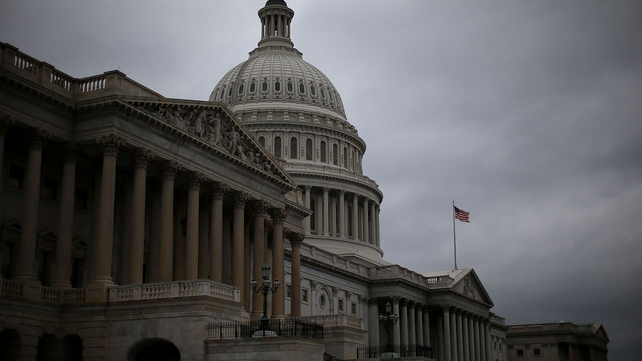 Здание конгресса США. Здание конгресса США фото. В США призвали Капитолий. Здание конгресса США сегодня.