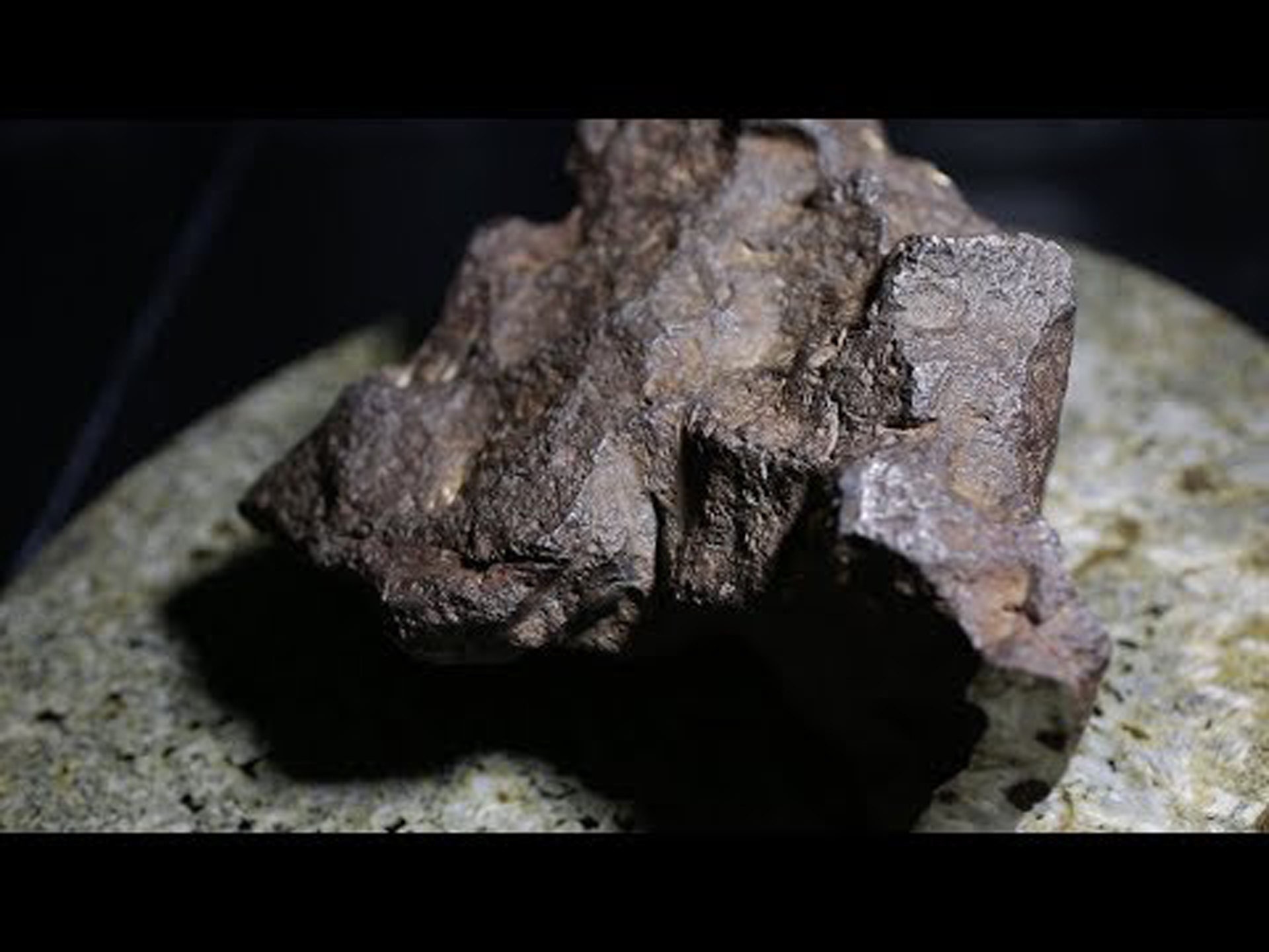 Man uses meteorite as doorstop, finds out it's worth $100G