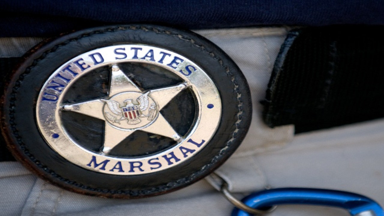 U.S. Marshal shot dead in West Baltimore while in custody