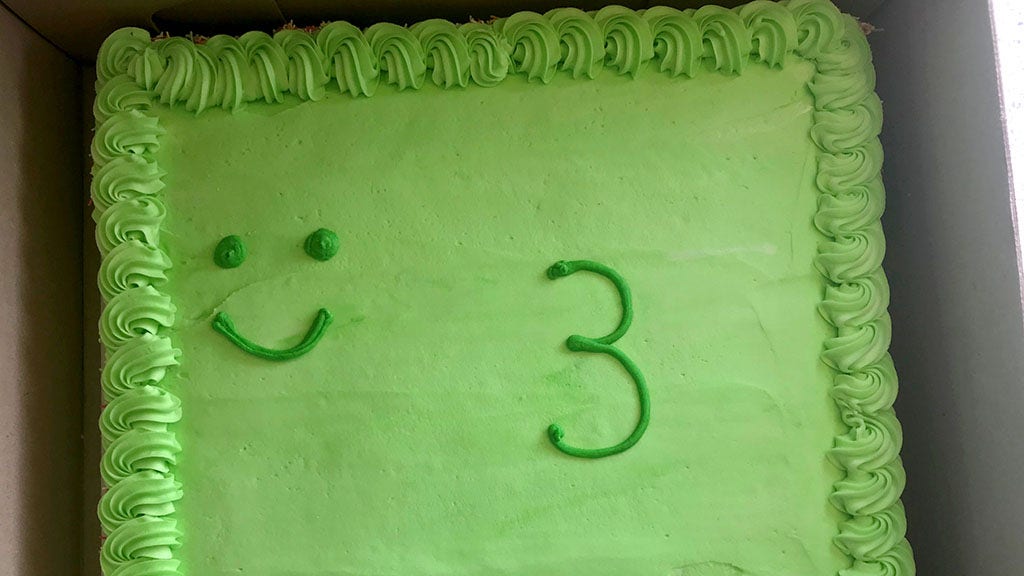 'Pathetic' frog birthday cake from supermarket leaves parents ...
