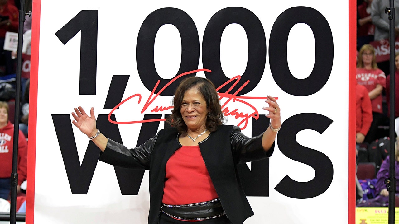 Rutgers women's basketball coach C. Vivian Stringer wins 1,000th game ...
