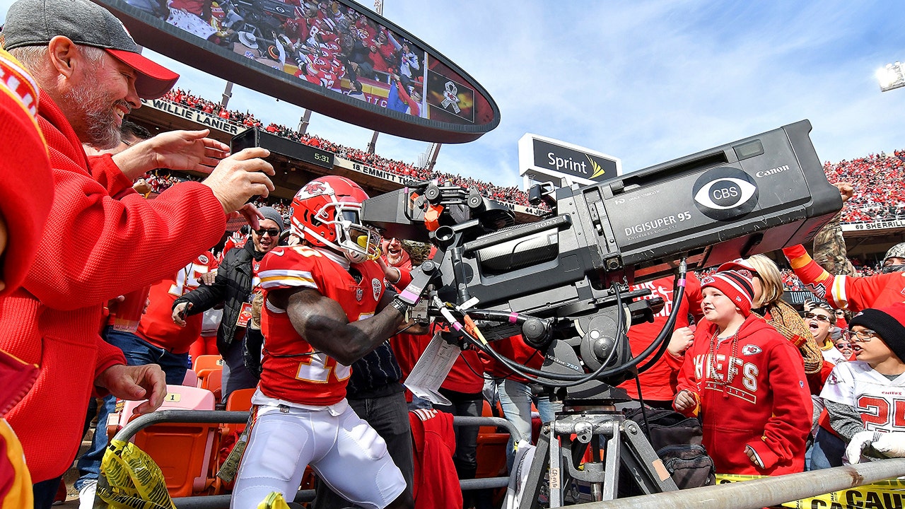 Kansas City Chiefs highlight gameday experience when attending home games  amid coronavirus pandemic