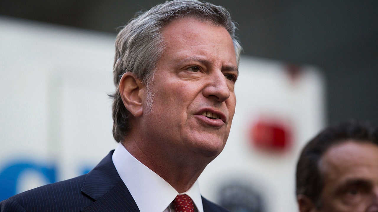 Concerned NYC mom asks de Blasio 'what's being done' about broad-daylight crimes